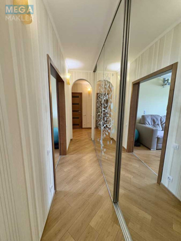 Оренда 3 кімнатної квартири, <a class="location-link" href="/kiev/" title="Недвижимость Київ">Київ</a>, <a class="location-link" href="/kiev/solomenskij/" title="Недвижимость Солом'янський район">Солом'янський р-н</a>, Червона вул., 7 (изображение 7)
