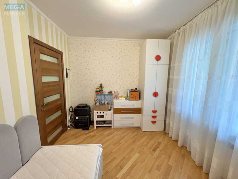 Оренда 3 кімнатної квартири, <a class="location-link" href="/kiev/" title="Недвижимость Київ">Київ</a>, <a class="location-link" href="/kiev/solomenskij/" title="Недвижимость Солом'янський район">Солом'янський р-н</a>, Червона вул., 7 (изображение 13)