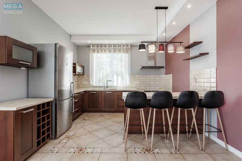 Продаж дома, 2 поверху, 233 кв.м, 6 кімнат, ділянка 12 соток, <a class="location-link" href="/hotov/" title="Недвижимость Хотів">Хотів</a>, Спортивна (изображение 8)