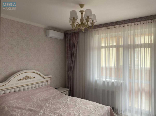 Продаж 3 кімнатної квартири (88/50/15), 5 пов. 18 пов. будинку, <a class="location-link" href="/kiev/" title="Недвижимость Київ">Київ</a>, <a class="location-link" href="/kiev/solomenskij/" title="Недвижимость Солом'янський район">Солом'янський р-н</a>, Лобановского просп., 15/7 (изображение 12)