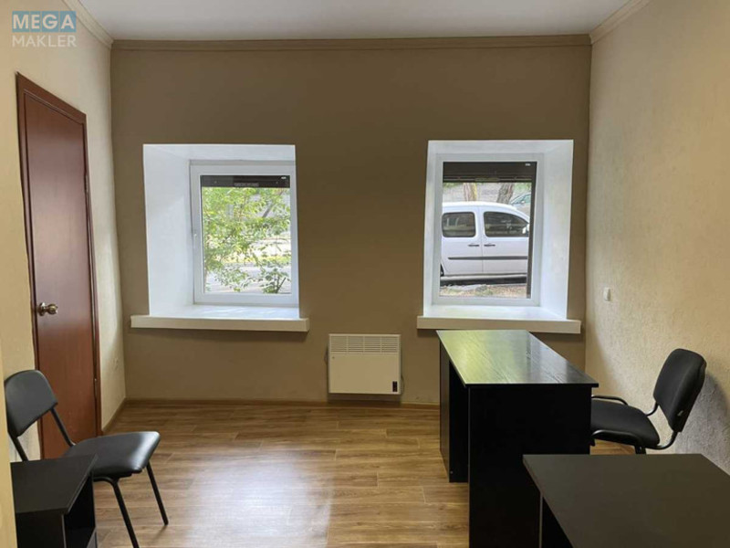 Оренда комерційної нерухомості, 32&nbsp;кв.м, <a class="location-link" href="/dnepropetrovsk/" title="Недвижимость Дніпра">Дніпро</a>, Часових неба (Бородинська), 4 (изображение 2)