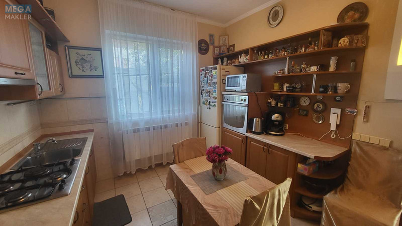 Продаж дома, 3 поверху, 233 кв.м, 6 кімнат, ділянка 6 соток, <a class="location-link" href="/kiev/" title="Недвижимость Київ">Київ</a>, <a class="location-link" href="/kiev/darnickij/" title="Недвижимость Дарницький район">Дарницький р-н</a>, 59-а Садова вул. (изображение 2)
