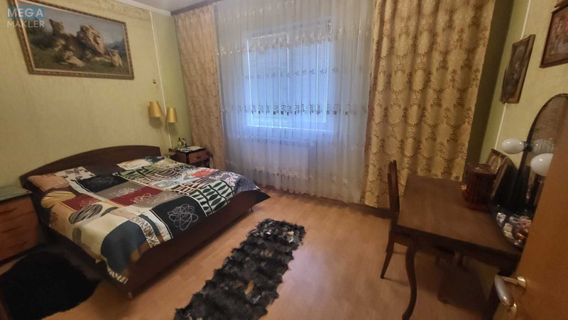 Продаж дома, 3 поверху, 233 кв.м, 6 кімнат, ділянка 6 соток, <a class="location-link" href="/kiev/" title="Недвижимость Київ">Київ</a>, <a class="location-link" href="/kiev/darnickij/" title="Недвижимость Дарницький район">Дарницький р-н</a>, 59-а Садова вул. (изображение 3)