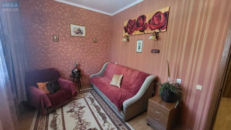 Продаж дома, 3 поверху, 233 кв.м, 6 кімнат, ділянка 6 соток, <a class="location-link" href="/kiev/" title="Недвижимость Київ">Київ</a>, <a class="location-link" href="/kiev/darnickij/" title="Недвижимость Дарницький район">Дарницький р-н</a>, 59-а Садова вул. (изображение 5)