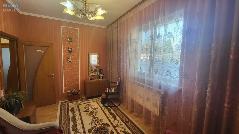 Продаж дома, 3 поверху, 233 кв.м, 6 кімнат, ділянка 6 соток, <a class="location-link" href="/kiev/" title="Недвижимость Київ">Київ</a>, <a class="location-link" href="/kiev/darnickij/" title="Недвижимость Дарницький район">Дарницький р-н</a>, 59-а Садова вул. (изображение 6)