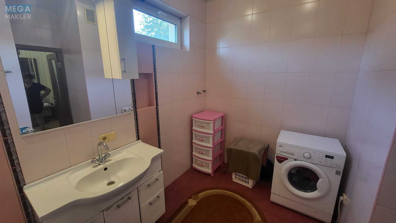 Продаж дома, 3 поверху, 233 кв.м, 6 кімнат, ділянка 6 соток, <a class="location-link" href="/kiev/" title="Недвижимость Київ">Київ</a>, <a class="location-link" href="/kiev/darnickij/" title="Недвижимость Дарницький район">Дарницький р-н</a>, 59-а Садова вул. (изображение 9)