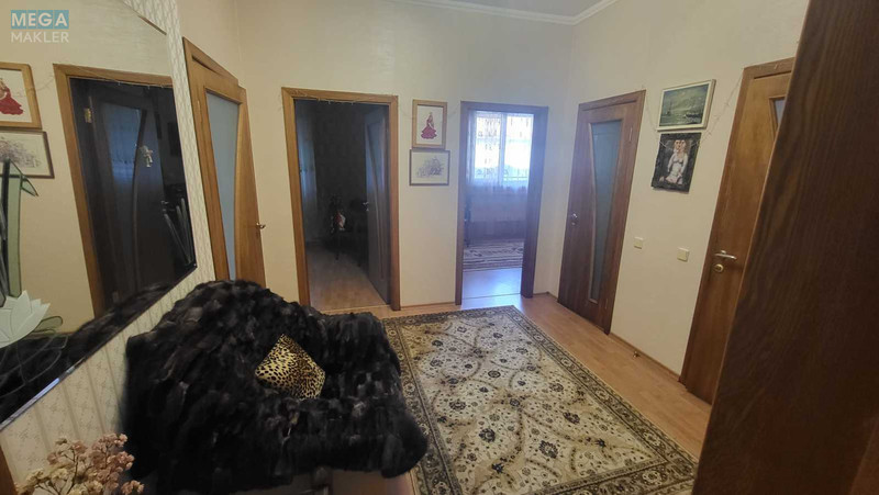 Продаж дома, 3 поверху, 233 кв.м, 6 кімнат, ділянка 6 соток, <a class="location-link" href="/kiev/" title="Недвижимость Київ">Київ</a>, <a class="location-link" href="/kiev/darnickij/" title="Недвижимость Дарницький район">Дарницький р-н</a>, 59-а Садова вул. (изображение 10)