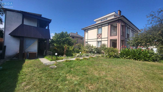 Продаж дома, 3&nbsp;поверху, 233&nbsp;кв.м, 6&nbsp;кімнат, ділянка 6&nbsp;соток, <a class="location-link" href="/kiev/" title="Недвижимость Київ">Київ</a>, <a class="location-link" href="/kiev/darnickij/" title="Недвижимость Дарницький район">Дарницький р-н</a>, 59-а Садова вул. (изображение 18)