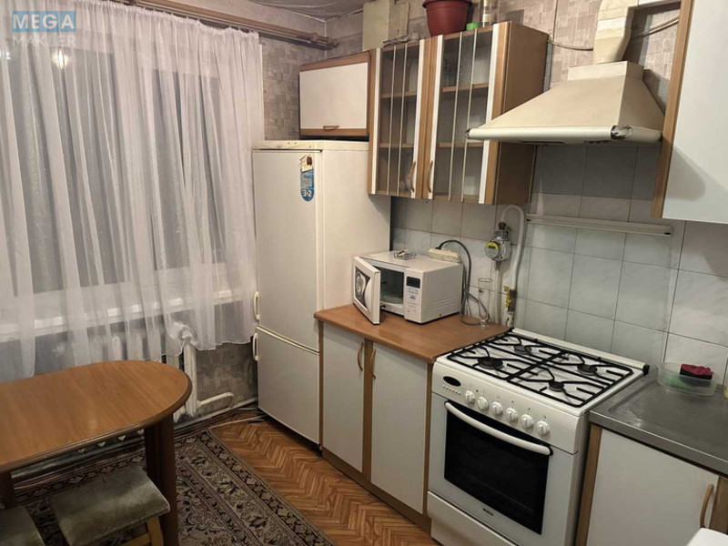 Оренда 2 кімнатної квартири, <a class="location-link" href="/kiev/" title="Недвижимость Київ">Київ</a>, <a class="location-link" href="/kiev/solomenskij/" title="Недвижимость Солом'янський район">Солом'янський р-н</a>, Ушинского ул., 12 (изображение 8)