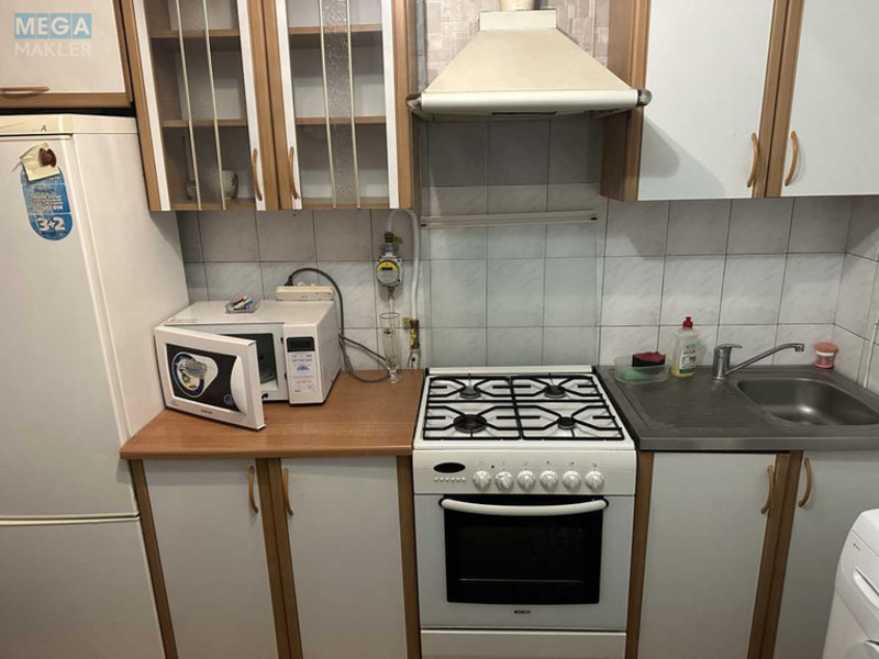 Оренда 2 кімнатної квартири, <a class="location-link" href="/kiev/" title="Недвижимость Київ">Київ</a>, <a class="location-link" href="/kiev/solomenskij/" title="Недвижимость Солом'янський район">Солом'янський р-н</a>, Ушинского ул., 12 (изображение 9)