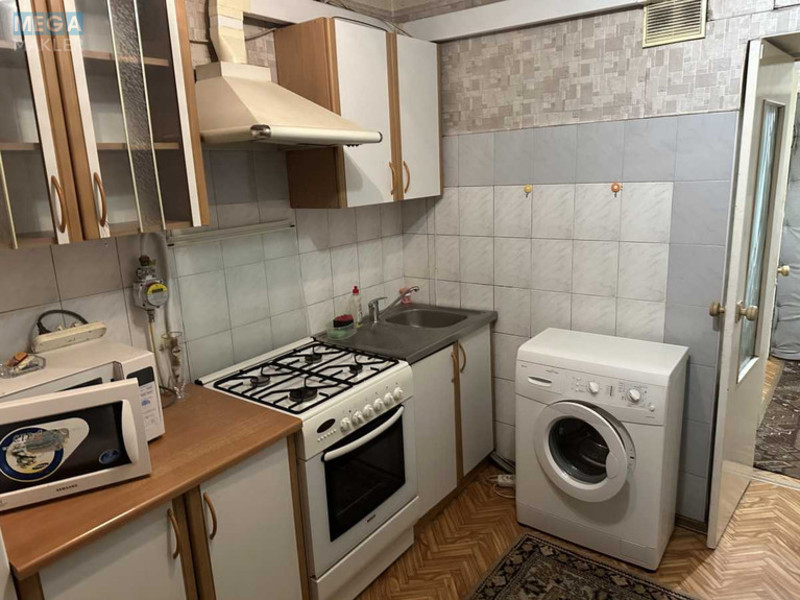 Оренда 2 кімнатної квартири, <a class="location-link" href="/kiev/" title="Недвижимость Київ">Київ</a>, <a class="location-link" href="/kiev/solomenskij/" title="Недвижимость Солом'янський район">Солом'янський р-н</a>, Ушинского ул., 12 (изображение 10)