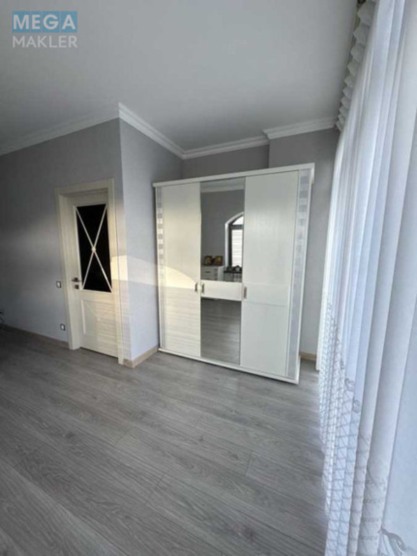 Продаж дома, 2&nbsp;поверху, 195&nbsp;кв.м, 7&nbsp;кімнат, ділянка 9,70&nbsp;соток, <a class="location-link" href="/rovno/" title="Недвижимость Рівне">Рівне</a>, Бурштинова (изображение 7)