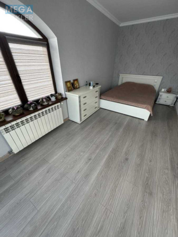 Продаж дома, 2&nbsp;поверху, 195&nbsp;кв.м, 7&nbsp;кімнат, ділянка 9,70&nbsp;соток, <a class="location-link" href="/rovno/" title="Недвижимость Рівне">Рівне</a>, Бурштинова (изображение 8)