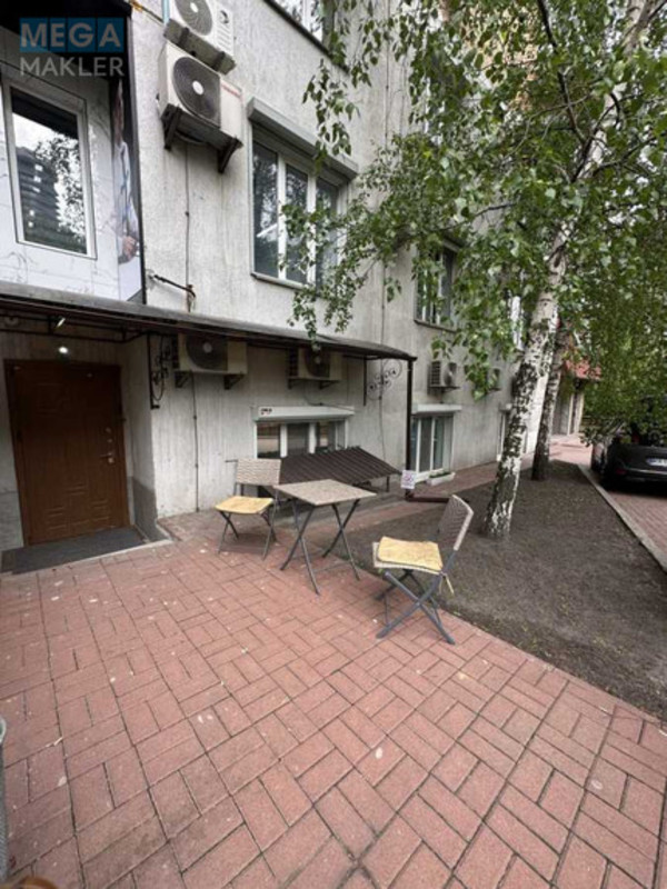 Оренда комерційної нерухомості, 125&nbsp;кв.м, <a class="location-link" href="/kiev/" title="Недвижимость Київ">Київ</a>, <a class="location-link" href="/kiev/pecherskij/" title="Недвижимость Печерський район">Печерський р-н</a>, Щорса вул., 32Г (изображение 11)