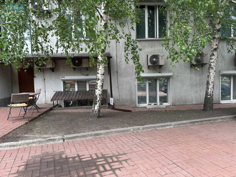 Оренда комерційної нерухомості, 125&nbsp;кв.м, <a class="location-link" href="/kiev/" title="Недвижимость Київ">Київ</a>, <a class="location-link" href="/kiev/pecherskij/" title="Недвижимость Печерський район">Печерський р-н</a>, Щорса вул., 32Г (изображение 13)