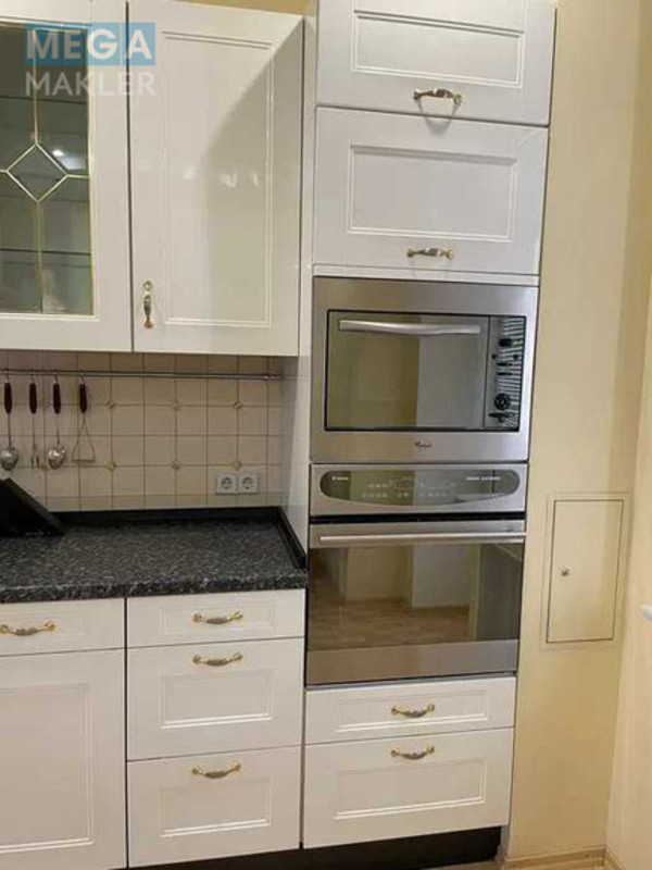 Оренда 3 кімнатної квартири, <a class="location-link" href="/kiev/" title="Недвижимость Київ">Київ</a>, <a class="location-link" href="/kiev/pecherskij/" title="Недвижимость Печерський район">Печерський р-н</a>, Антоновича вул., 140 (изображение 5)