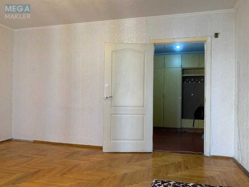 Продаж 2 кімнатної квартири (65/33,7/9,7), 9 пов. 10 пов. будинку, <a class="location-link" href="/kiev/" title="Недвижимость Київ">Київ</a>, <a class="location-link" href="/kiev/shevchenkovskij/" title="Недвижимость Шевченківський район">Шевченківський р-н</a>, Золотоустівська вул., 4 (изображение 9)