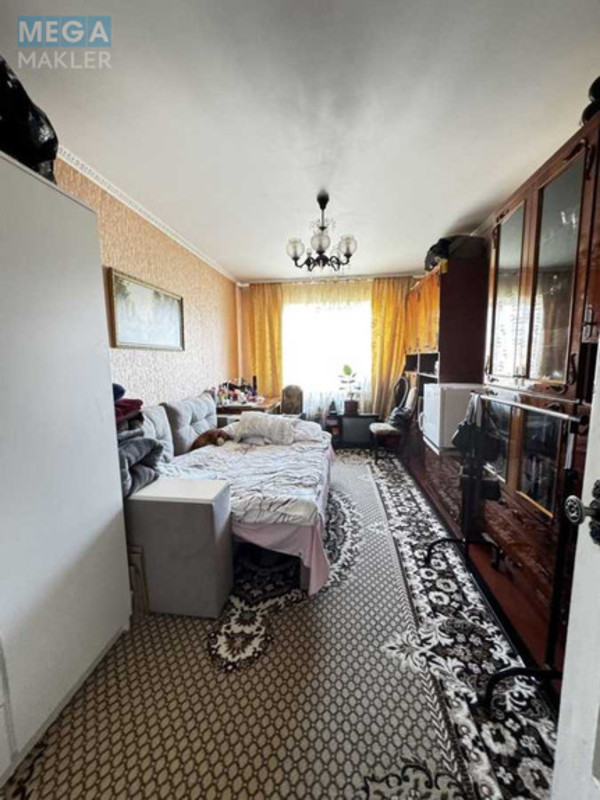 Продаж 3 кімнатної квартири (62,7/40/8,2), 8 пов. 9 пов. будинку, <a class="location-link" href="/rovno/" title="Недвижимость Рівне">Рівне</a>, Шухевича (изображение 4)