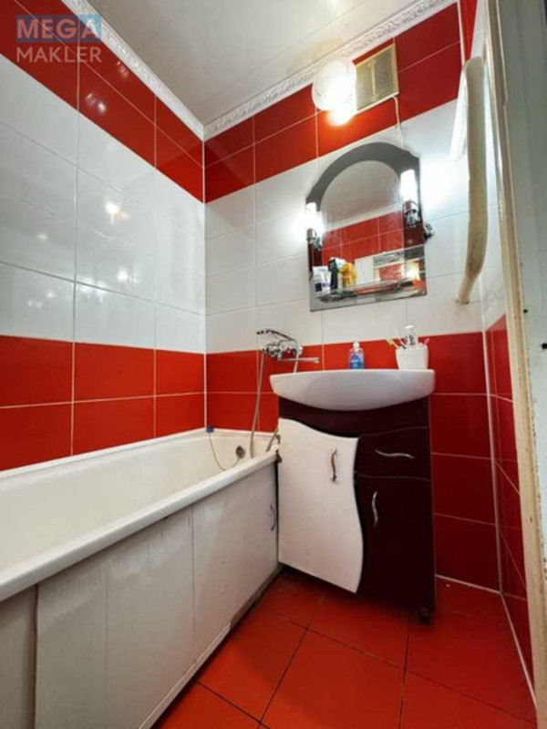 Продаж 3 кімнатної квартири (62,7/40/8,2), 8 пов. 9 пов. будинку, <a class="location-link" href="/rovno/" title="Недвижимость Рівне">Рівне</a>, Шухевича (изображение 7)