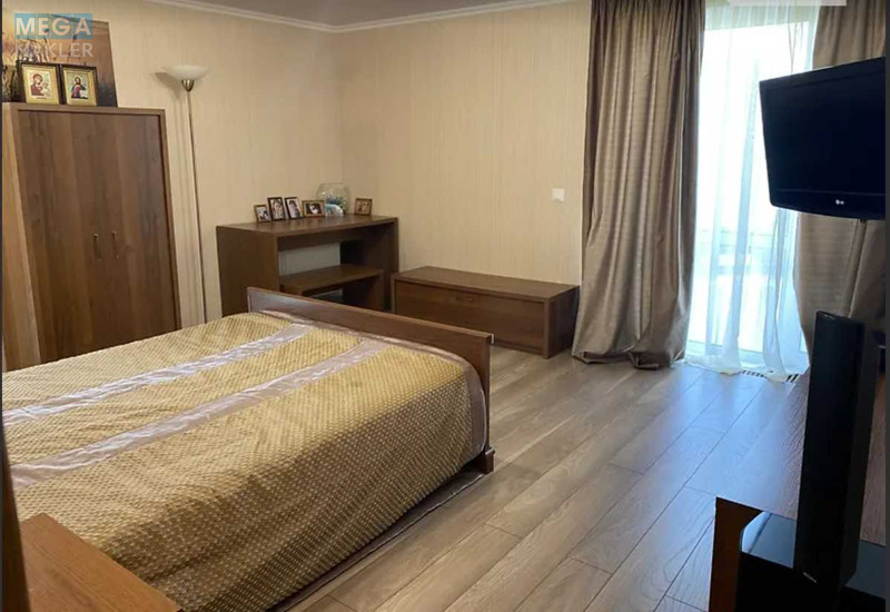 Продаж дома, 2 поверху, 350 кв.м, 5 кімнат, ділянка 10 соток, <a class="location-link" href="/rovno/" title="Недвижимость Рівне">Рівне</a>, Свободи (изображение 7)