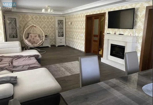 Продаж дома, 2&nbsp;поверху, 350&nbsp;кв.м, 5&nbsp;кімнат, ділянка 10&nbsp;соток, <a class="location-link" href="/rovno/" title="Недвижимость Рівне">Рівне</a>, Свободи (изображение 8)