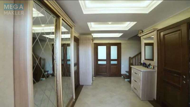 Продаж дома, 2 поверху, 350 кв.м, 5 кімнат, ділянка 10 соток, <a class="location-link" href="/rovno/" title="Недвижимость Рівне">Рівне</a>, Свободи (изображение 10)