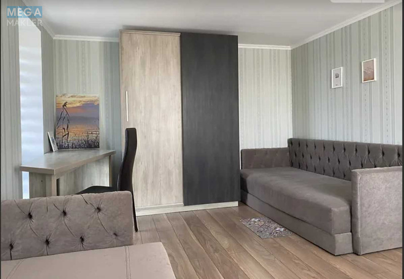 Продаж дома, 2 поверху, 350 кв.м, 5 кімнат, ділянка 10 соток, <a class="location-link" href="/rovno/" title="Недвижимость Рівне">Рівне</a>, Свободи (изображение 11)