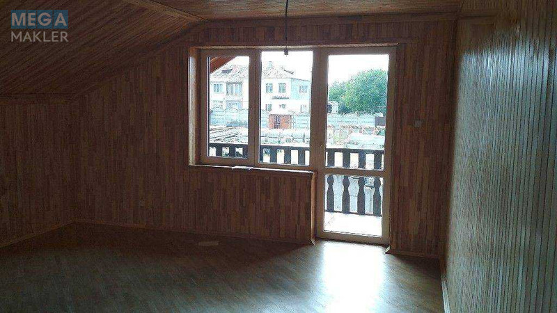 Продаж дома, 2&nbsp;поверху, 275&nbsp;кв.м, 8&nbsp;кімнат, ділянка 35&nbsp;соток, <a class="location-link" href="/klevan/" title="Недвижимость Клевань">Клевань</a>, Незалежності (изображение 3)