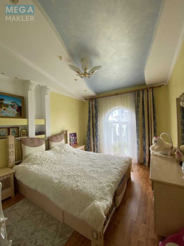 Продаж дома, 2&nbsp;поверху, 250&nbsp;кв.м, 4&nbsp;кімнати, ділянка 12,50&nbsp;соток, <a class="location-link" href="/obarov/" title="Недвижимость Обарів">Обарів</a>, Миколаївська (изображение 6)