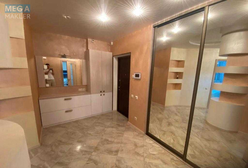 Оренда 2 кімнатної квартири, <a class="location-link" href="/kiev/" title="Недвижимость Київ">Київ</a>, <a class="location-link" href="/kiev/goloseevskij/" title="Недвижимость Голосіївський район">Голосіївський р-н</a>, Ломоносова ул., 71 (изображение 2)