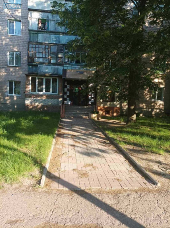 Оренда комерційної нерухомості, 66,20 кв.м, под магазин, <a class="location-link" href="/chernigov/" title="Недвижимость Чернігів">Чернігів</a>, <a class="location-link" href="/chernigov/desnyanskij/" title="Недвижимость Деснянский район">Деснянский р-н</a>, Одинцова, 12 (изображение 4)