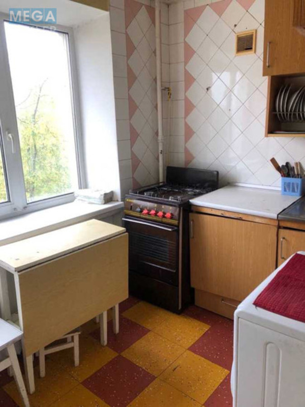 Оренда 1 кімнатної квартири, <a class="location-link" href="/kiev/" title="Недвижимость Київ">Київ</a>, <a class="location-link" href="/kiev/dneprovskij/" title="Недвижимость Дніпровський район">Дніпровський р-н</a>, Русановский бульв., 4 (изображение 5)