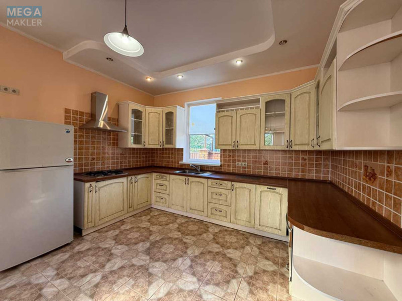 Продаж дома, 3 поверху, 260 кв.м, 6 кімнат, ділянка 5 соток, <a class="location-link" href="/kiev/" title="Недвижимость Київ">Київ</a>, <a class="location-link" href="/kiev/darnickij/" title="Недвижимость Дарницький район">Дарницький р-н</a>, 158-я Садовая ул., 52 (изображение 10)