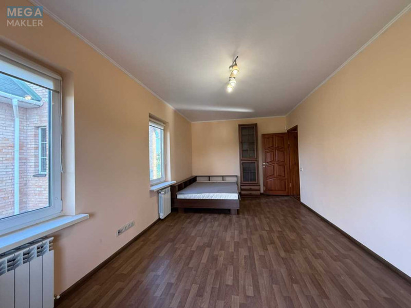 Продаж дома, 3 поверху, 260 кв.м, 6 кімнат, ділянка 5 соток, <a class="location-link" href="/kiev/" title="Недвижимость Київ">Київ</a>, <a class="location-link" href="/kiev/darnickij/" title="Недвижимость Дарницький район">Дарницький р-н</a>, 158-я Садовая ул., 52 (изображение 17)