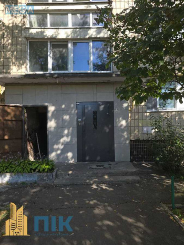 Продаж 2 кімнатної квартири (43/28/7), 1 пов. 9 пов. будинку, <a class="location-link" href="/kiev/" title="Недвижимость Київ">Київ</a>, <a class="location-link" href="/kiev/desnyanskij/" title="Недвижимость Деснянський район">Деснянський р-н</a>, Братиславская ул., 26 (изображение 2)