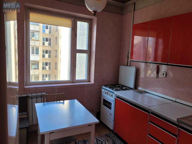 Оренда 2 кімнатної квартири, <a class="location-link" href="/kiev/" title="Недвижимость Київ">Київ</a>, <a class="location-link" href="/kiev/solomenskij/" title="Недвижимость Солом'янський район">Солом'янський р-н</a>, Семьи Идзиковских ул., 4 (изображение 9)