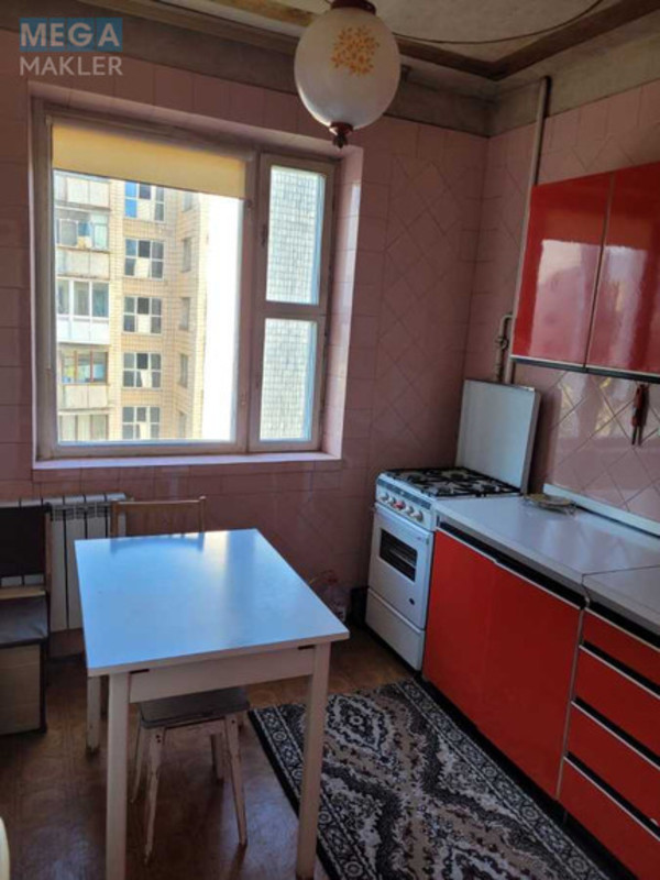 Оренда 2 кімнатної квартири, <a class="location-link" href="/kiev/" title="Недвижимость Київ">Київ</a>, <a class="location-link" href="/kiev/solomenskij/" title="Недвижимость Солом'янський район">Солом'янський р-н</a>, Семьи Идзиковских ул., 4 (изображение 11)