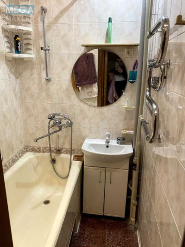 Оренда 2 кімнатної квартири, <a class="location-link" href="/kiev/" title="Недвижимость Київ">Київ</a>, <a class="location-link" href="/kiev/svyatoshinskij/" title="Недвижимость Святошинський район">Святошинський р-н</a>, Миколи Ушакова вул., 8 (изображение 10)