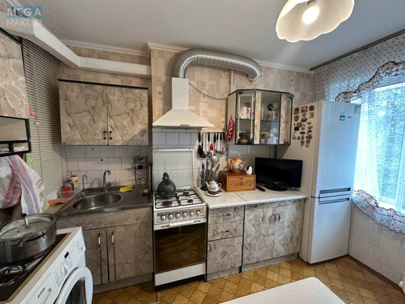 Продаж 3 кімнатної квартири (63/44/8), 3 пов. 9 пов. будинку, <a class="location-link" href="/dnepropetrovsk/" title="Недвижимость Дніпра">Дніпро</a>, Слобожанський, 81 (изображение 16)