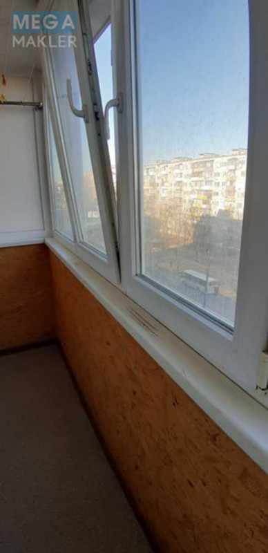 Оренда кімнати (підселення), <a class="location-link" href="/kiev/" title="Недвижимость Київ">Київ</a>, <a class="location-link" href="/kiev/podolskij/" title="Недвижимость Подільський район">Подільський р-н</a>, Кирилловская ул., 117 (изображение 9)