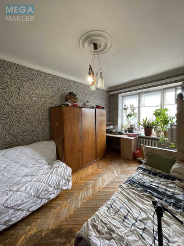 Продаж 2 кімнатної квартири (46/30/5), 5 пов. 5 пов. будинку, <a class="location-link" href="/kiev/" title="Недвижимость Київ">Київ</a>, <a class="location-link" href="/kiev/solomenskij/" title="Недвижимость Солом'янський район">Солом'янський р-н</a>, Винницкая ул., 8 (изображение 3)