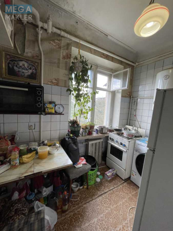 Продаж 2 кімнатної квартири (46/30/5), 5 пов. 5 пов. будинку, <a class="location-link" href="/kiev/" title="Недвижимость Київ">Київ</a>, <a class="location-link" href="/kiev/solomenskij/" title="Недвижимость Солом'янський район">Солом'янський р-н</a>, Винницкая ул., 8 (изображение 6)