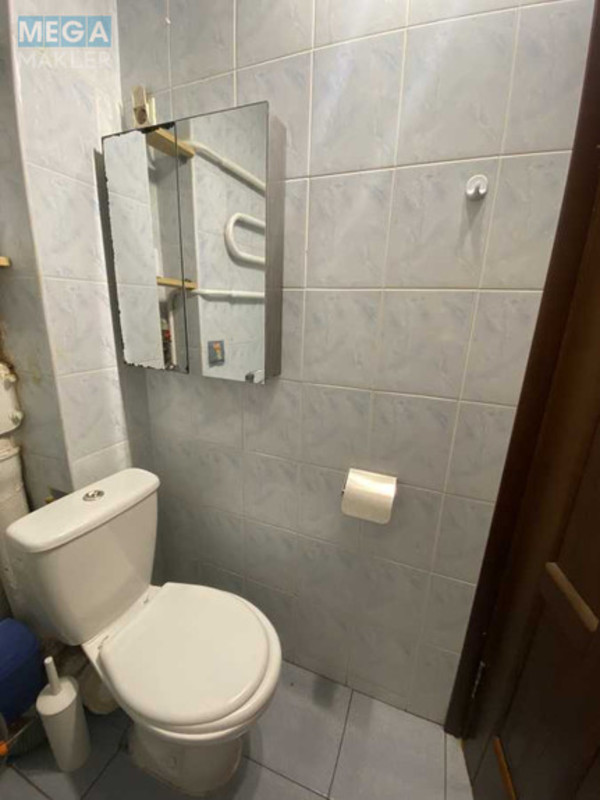 Продаж 2 кімнатної квартири (45/30/6), 5 пов. 5 пов. будинку, <a class="location-link" href="/kiev/" title="Недвижимость Київ">Київ</a>, <a class="location-link" href="/kiev/podolskij/" title="Недвижимость Подільський район">Подільський р-н</a>, Копилівська вул., 67 (изображение 8)