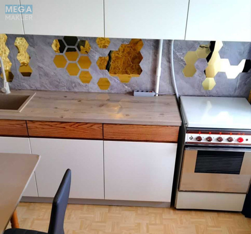 Оренда 1 кімнатної квартири, <a class="location-link" href="/kiev/" title="Недвижимость Київ">Київ</a>, <a class="location-link" href="/kiev/dneprovskij/" title="Недвижимость Дніпровський район">Дніпровський р-н</a>, Князя Романа Мстиславича ул., 4 (изображение 9)