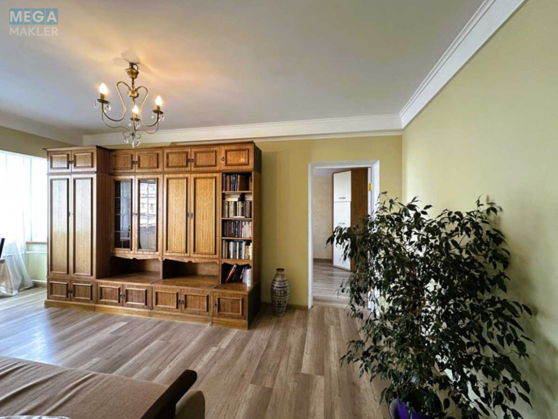 Оренда 3 кімнатної квартири, <a class="location-link" href="/kiev/" title="Недвижимость Київ">Київ</a>, <a class="location-link" href="/kiev/shevchenkovskij/" title="Недвижимость Шевченківський район">Шевченківський р-н</a>, Татарська вул., 36/5 (изображение 4)