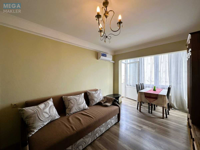 Оренда 3 кімнатної квартири, <a class="location-link" href="/kiev/" title="Недвижимость Київ">Київ</a>, <a class="location-link" href="/kiev/shevchenkovskij/" title="Недвижимость Шевченківський район">Шевченківський р-н</a>, Татарська вул., 36/5 (изображение 5)