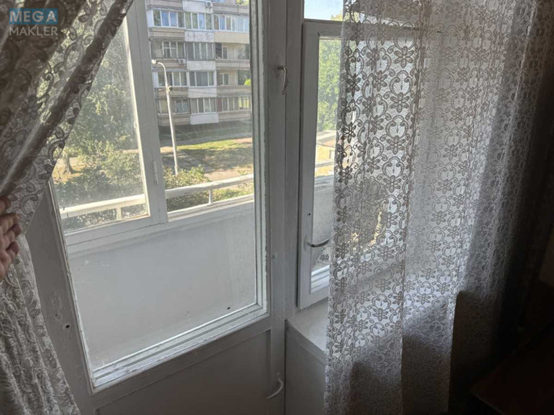 Оренда 3 кімнатної квартири, <a class="location-link" href="/kiev/" title="Недвижимость Київ">Київ</a>, <a class="location-link" href="/kiev/solomenskij/" title="Недвижимость Солом'янський район">Солом'янський р-н</a>, Волгоградська вул., 5 (изображение 9)