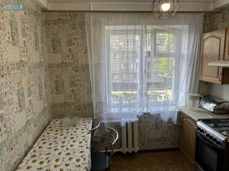 Оренда 3 кімнатної квартири, <a class="location-link" href="/kiev/" title="Недвижимость Київ">Київ</a>, <a class="location-link" href="/kiev/solomenskij/" title="Недвижимость Солом'янський район">Солом'янський р-н</a>, Волгоградська вул., 5 (изображение 18)