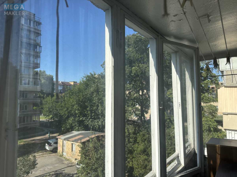 Оренда 3 кімнатної квартири, <a class="location-link" href="/kiev/" title="Недвижимость Київ">Київ</a>, <a class="location-link" href="/kiev/solomenskij/" title="Недвижимость Солом'янський район">Солом'янський р-н</a>, Волгоградська вул., 5 (изображение 25)