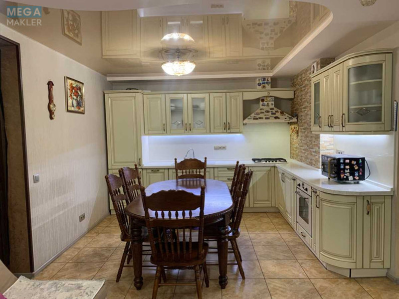 Продаж дома, 2&nbsp;поверху, 201&nbsp;кв.м, 6&nbsp;кімнат, ділянка 5&nbsp;соток, <a class="location-link" href="/vita-pochtovaya/" title="Недвижимость Віта-Поштова">Віта-Поштова</a>, Паркова, 12 (изображение 4)
